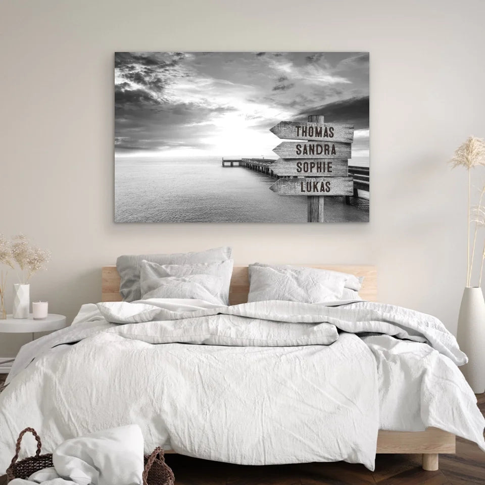 Personalisierte Leinwand "Wegweiser am Steg am Meer"