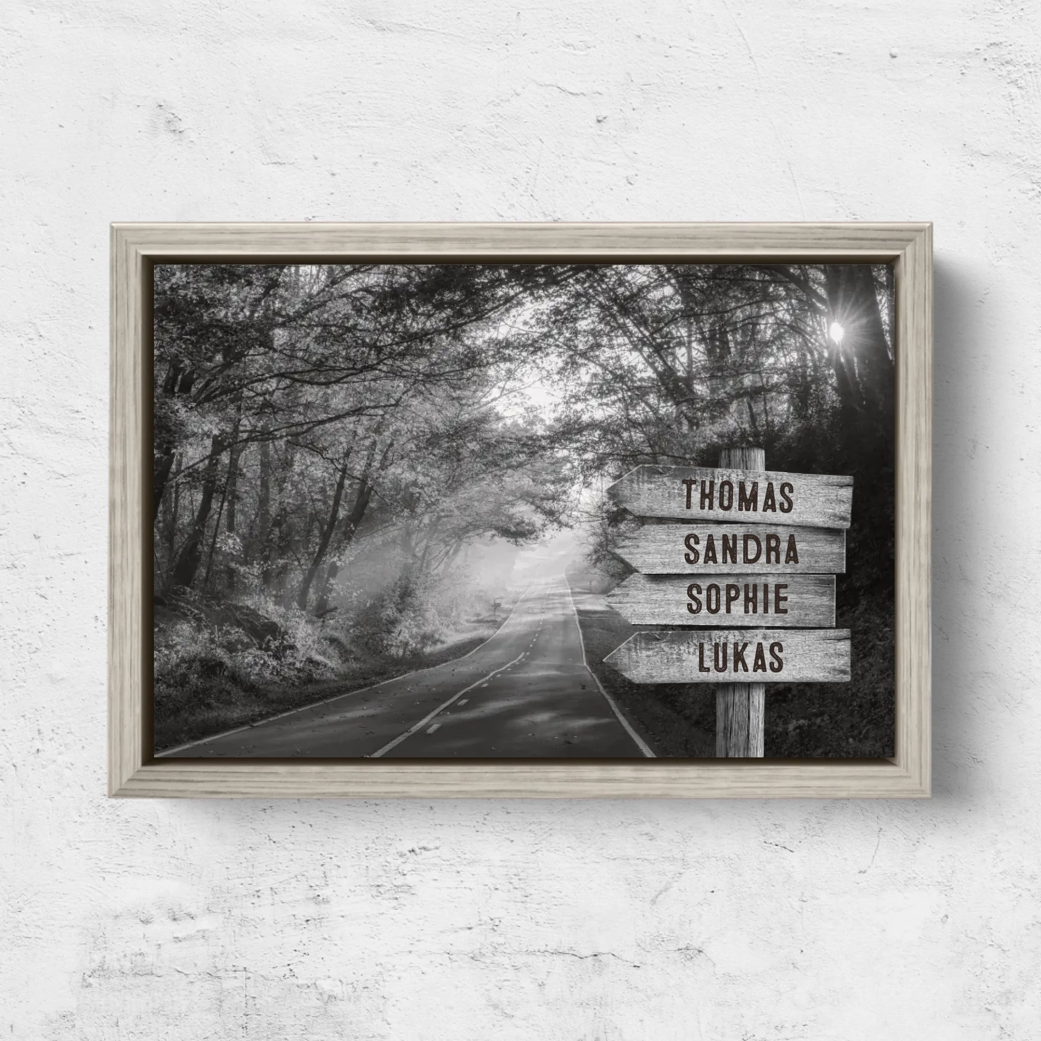 Personalisierte Leinwand "Wegweiser am Waldweg"