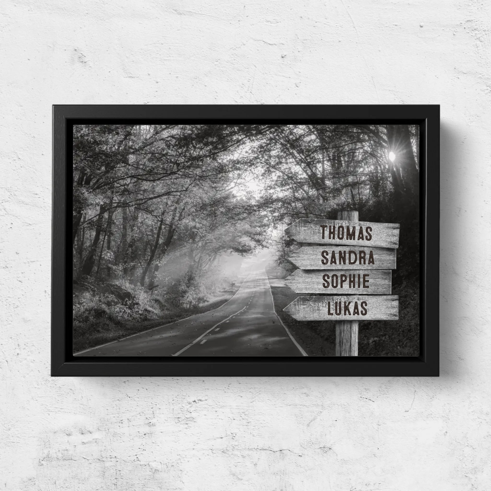 Personalisierte Leinwand "Wegweiser am Waldweg"