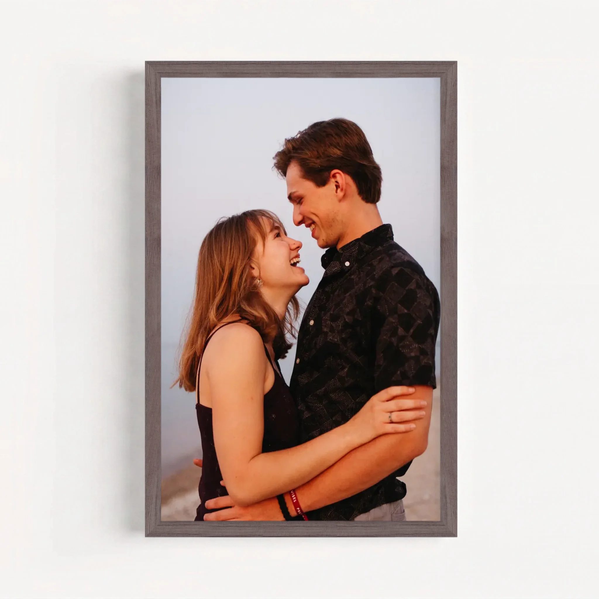 Live Mockup - Frame Poster - Wood - 20x30